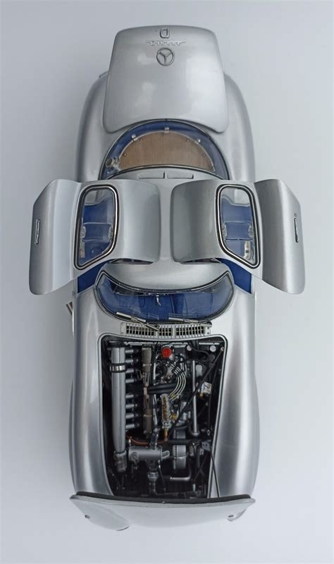 Mercedes-Benz 300 SLR Coupé 1955 blue interior in 1:18 scale by CMC