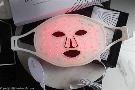 CurrentBody Skin LED Light Therapy Mask Review - The Velvet Life