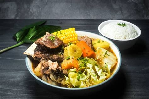 Olla De Carne (Costa Rican Beef Stew)