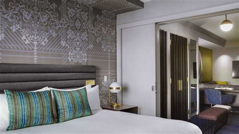 Las Vegas Luxury Hotel | Rooms and Suites | The Cosmopolitan