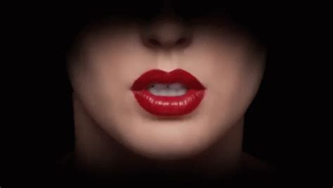 Lipstick To Kill GIF - Lipstick Lips BeatBox GIFs | Lipstick lip, Hot lips, Lipstick