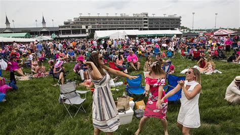 Churchill Downs Racetrack to build new infield gate, plaza ahead of 2019 Kentucky Derby ...