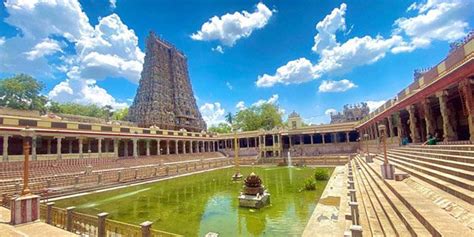 Madurai Meenakshi Temple | Timings, History & Poojas