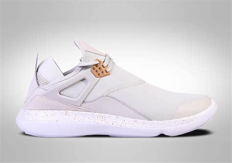 NIKE AIR JORDAN FLY '89 LIGHT BONE for €92,50 | Basketzone.net