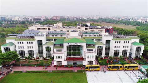 Green School - Queen's Valley School, Dwarka, Delhi powered by Solar Energy - YouTube