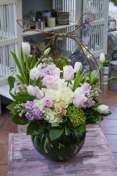 39 Beautiful Spring Flower Arrangements Centerpieces Decor Ideas | Spring flower arrangements ...