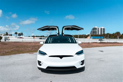 2017 Tesla Model X – White | MVP Miami Exotic Rentals