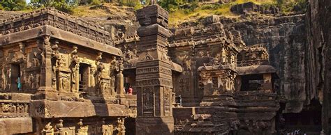 16 Best Tourist Places to Visit in Maharashtra | Maharashtra Tourism (2023)