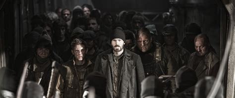 Snowpiercer movie review & film summary (2014) | Roger Ebert