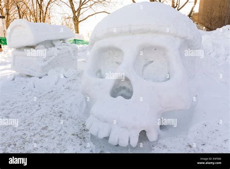 Carnival quebec ice hi-res stock photography and images - Alamy