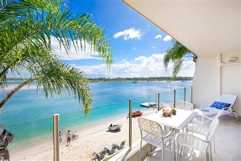 Noosa Waterfront Accommodation - Noosa Harbour Resort