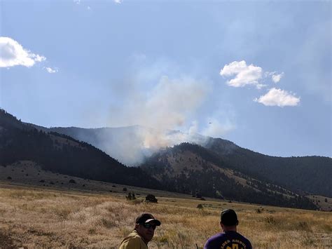 Firefighters: Wildfire south of Boulder not likely to grow