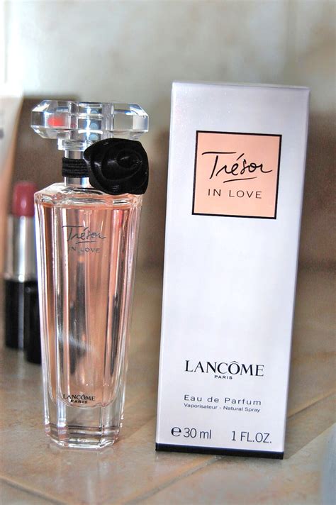 Your Perfume World: Lancome Tresor in Love : The New Feminine Fragrance