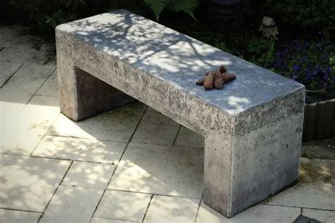 Durable Concrete Garden Bench in 9 Practical Steps – DIY projects for everyone!