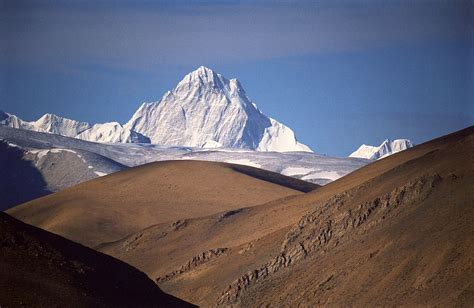 Shishapangma / 8027m | Natural landmarks, Landmarks, Mountains