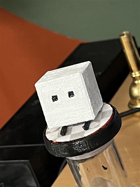 Ohh a rare QBBy BoxBoy Amiibo! Nah it was created by my boy u/darkdreamr! Check him out! : r/amiibo