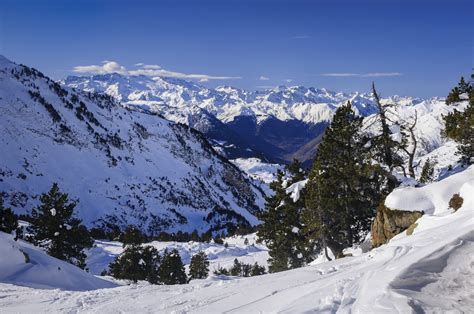 Pyrenees Ski Resorts | Ski France | Spain Skiing | Ski Andorra