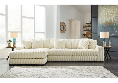 Lindyn 3-Piece Sectional with Chaise