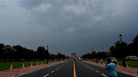 Delhi: Overnight rains brings down temperature; air quality improves to ‘moderate’ | Latest News ...