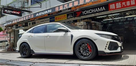 Honda Civic Type-R FK8 White Rays Volk CE28 Club Racer II Wheel | Wheel Front