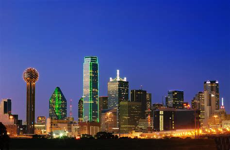 Close view of the downtown Dallas skyline | Grégory Massal Photography
