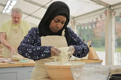 Great British Bake Off's Nadiya Hussain bakes official cake for National Television Awards ...