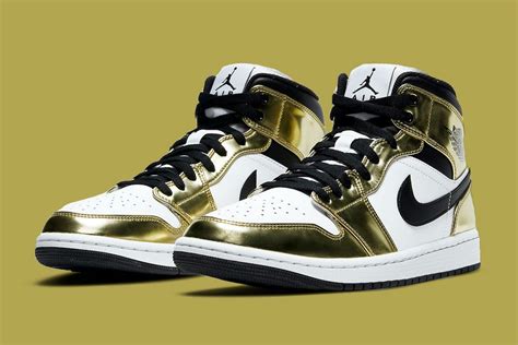 Official Pics: The Air Jordan 1 Mid 'Metallic Gold'