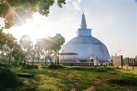 Anuradhapura, Ancient Sri Lankan Kingdom - Definitive guide, Places to see, Things to do in 2022 ...