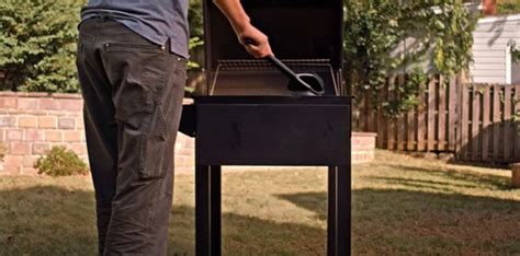 How To Clean A Charcoal Grill in 2025 - Tips & Techniques