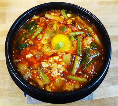 Haemul-sundubu-jjigae (Spicy soft tofu stew with seafood) recipe - Maangchi.com