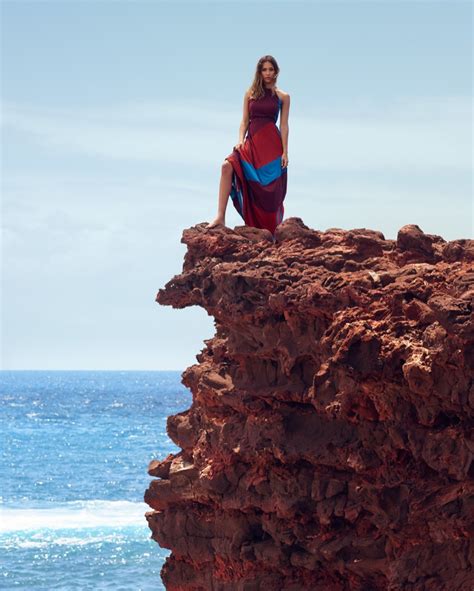 Jessica Alba Poses in Chic Beach Fashion for InStyle