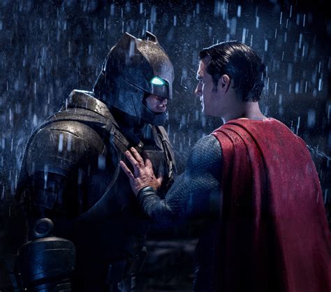 Batman v Superman: Dawn of Justice - Official Stills - Batman v ...