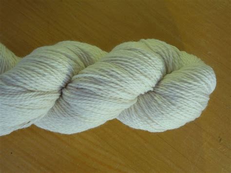 Undyed Yarn 100% Wool 4 Ply 1kg 10x100g Hanks | Etsy