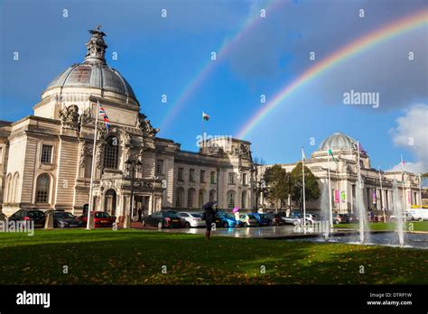 City Hall Cardiff Wales U.K Stock Photo - Alamy