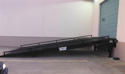 5 Warehouse Loading Dock Safety Tips - Dura-Ramp