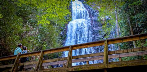 The 10 Best Waterfalls Near Cherokee NC to Visit