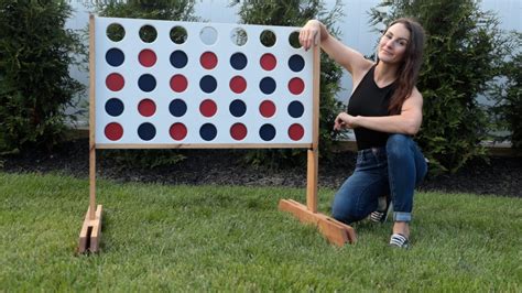 DIY Giant Connect Four Game - DIY Huntress