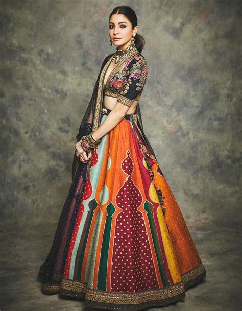 Anushka Sharma wears a bohemian Sabyasachi lehenga for Diwali 2019 ...