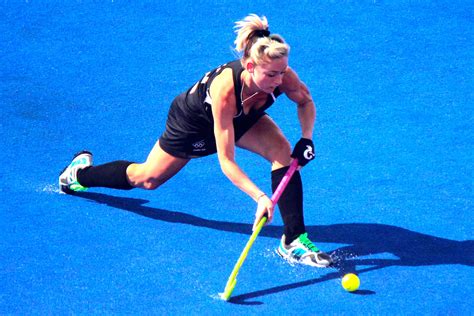 File:Anita Punt, NZL vs AUS Women's Hockey, 2012 Summer Olympics.jpg - Wikipedia, the free ...