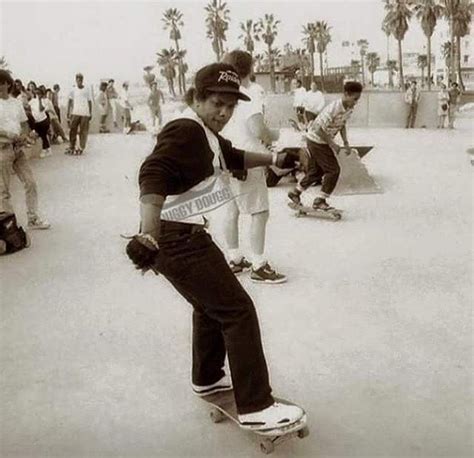 Eazy-E Skateboarding in Venice Beach, 1989 : r/OldSchoolCool