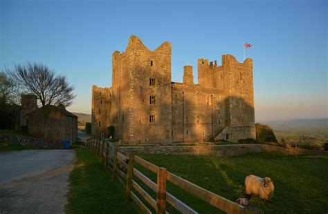 Bolton Castle, Yorkshire - Historic UK