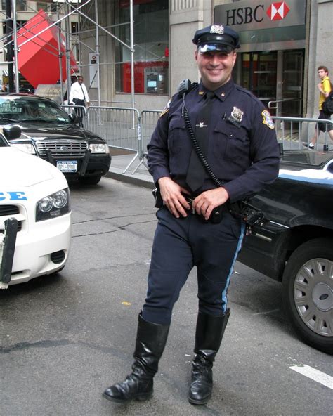 NYPD HWY, July '09 -- 34 (Bullneck) Tags: newyorkcity summer uniform cops boots police nypd hwy ...