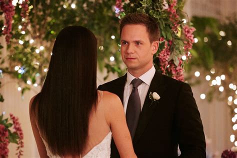 Meghan Markle Got Married on Her Final Episode of 'Suits': See Her ...