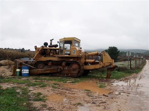 Caterpillar D9 Specifications, Photos and Videos