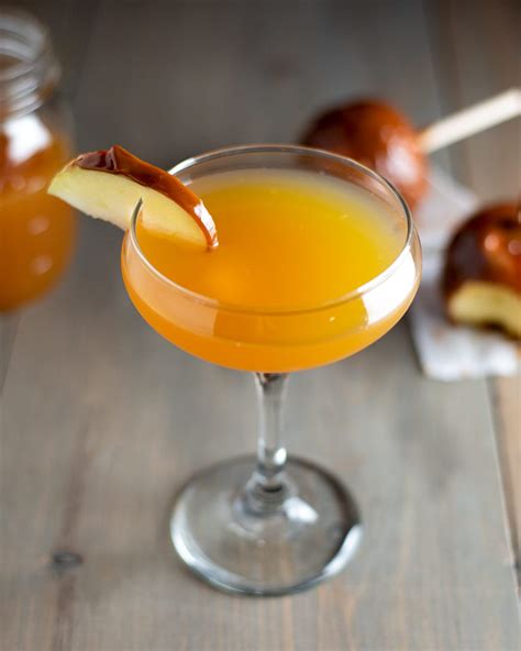 Caramel Apple Martini Recipe - Kitchen Swagger