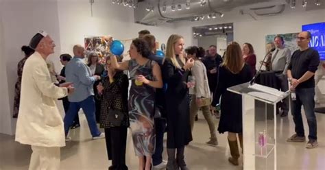 Art Institute school turns auction into 'Happening' - CBS Chicago