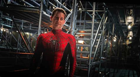 Tobey Maguire Feels "Comfortable" Being Spider-Man Again - Inside the Magic