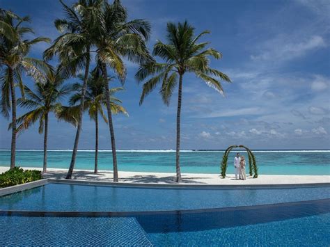 Visit Maldives - Resorts > Radisson Blu Resort Maldives