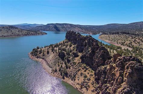 Summertime on Prineville Reservoir. Boating, camping, fishing at its best. Prineville Oregon ...