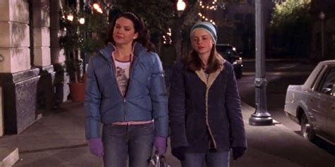 Gilmore Girls: 10 Best Lorelai Gilmore Outfits